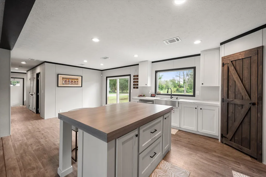 3896 NW County Road 3111 Purdon TX 76679