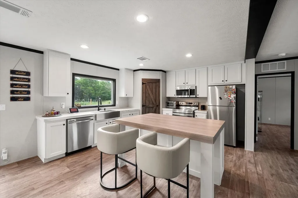 3896 NW County Road 3111 Purdon TX 76679