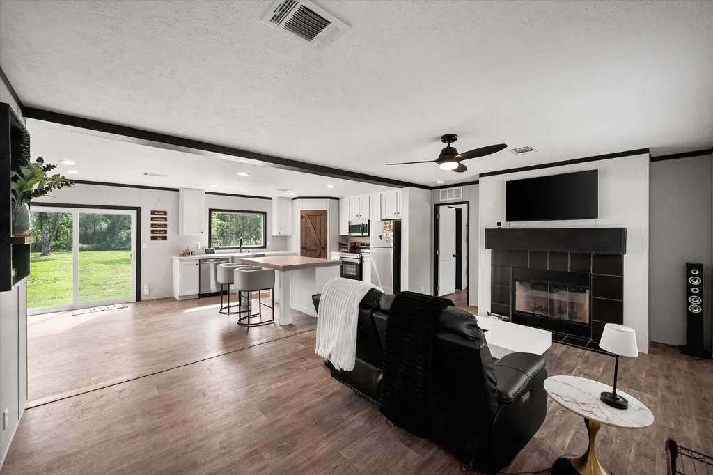 3896 NW County Road 3111 Purdon TX 76679