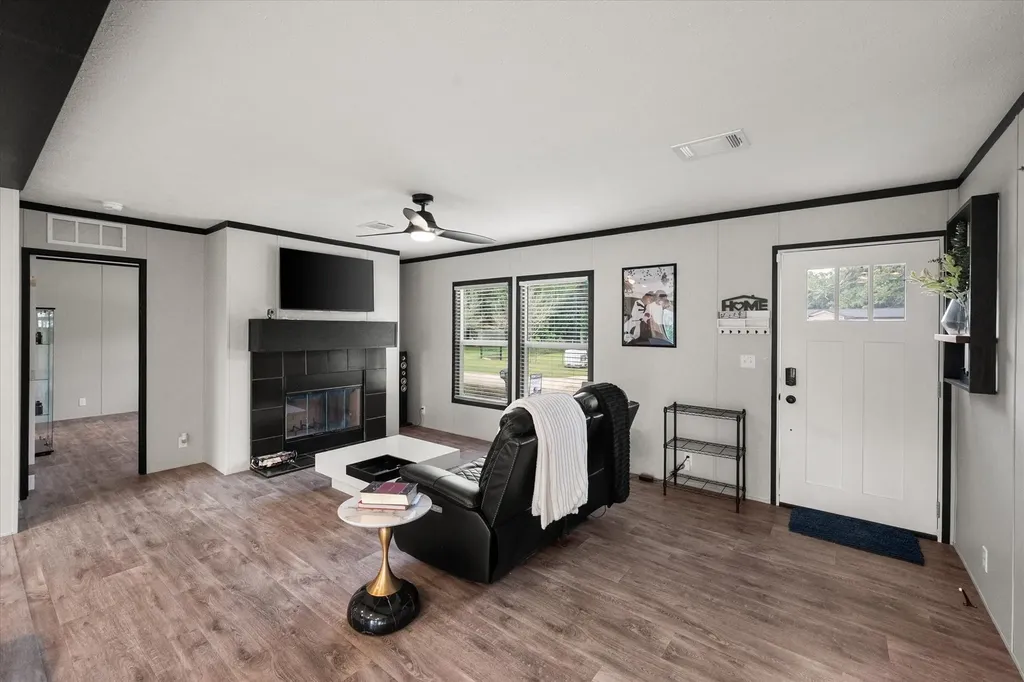 3896 NW County Road 3111 Purdon TX 76679