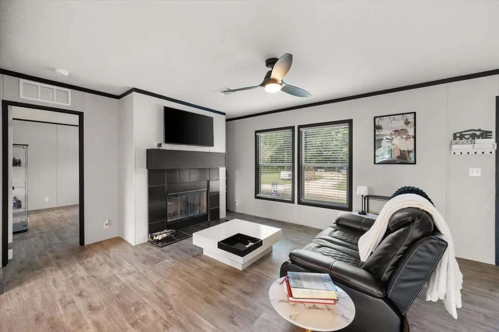 3896 NW County Road 3111 Purdon TX 76679