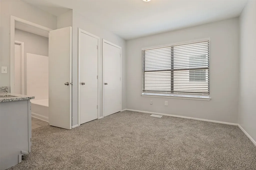 622 W Union Bower Road Irving TX 75061