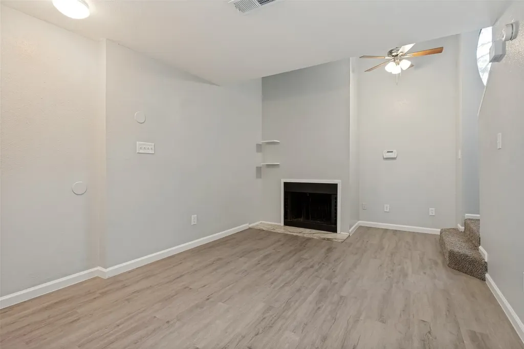 622 W Union Bower Road Irving TX 75061