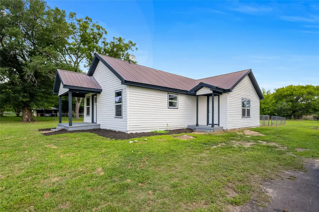 110 Orchard Street Alba TX 75410
