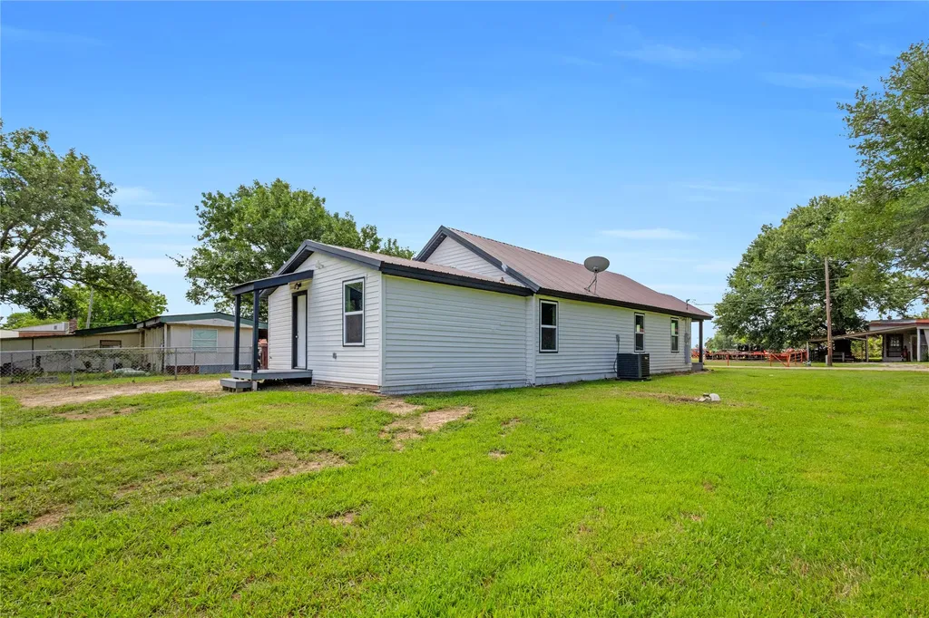 110 Orchard Street Alba TX 75410