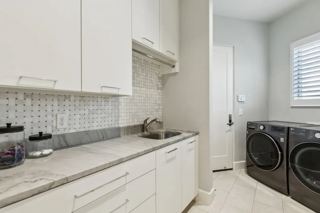 9 Catalonia Drive Westlake TX 76262
