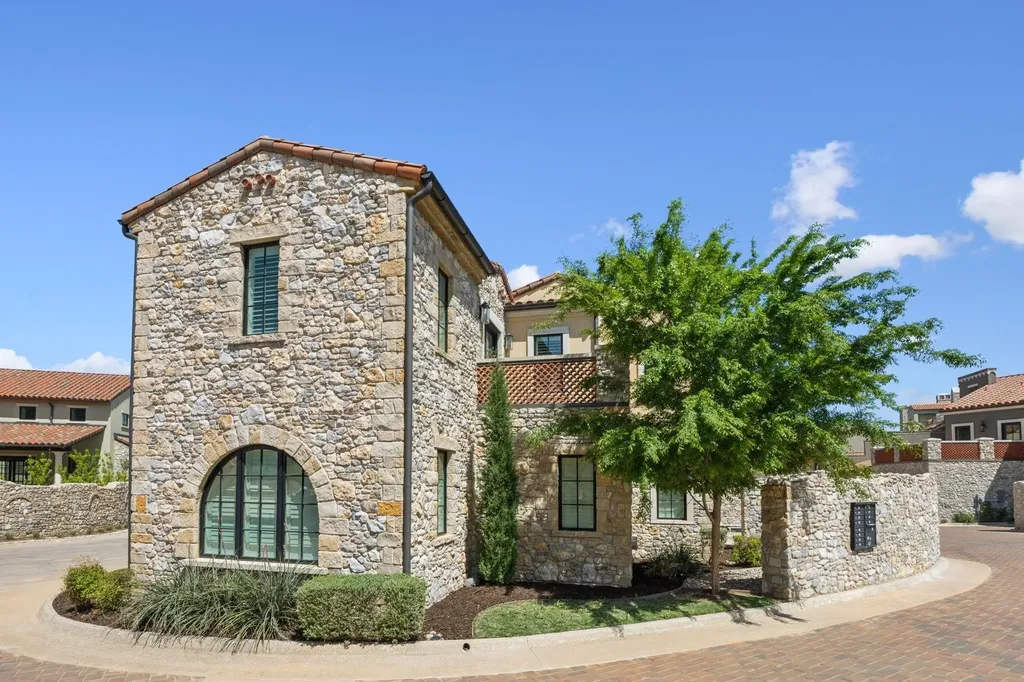 9 Catalonia Drive Westlake TX 76262
