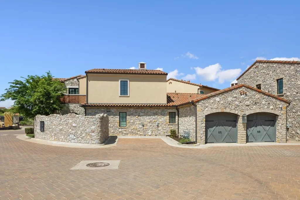 9 Catalonia Drive Westlake TX 76262