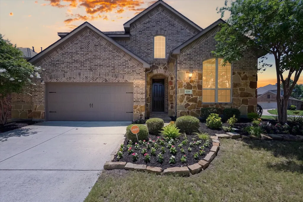 1200 Jasmine Street Lantana TX 76226