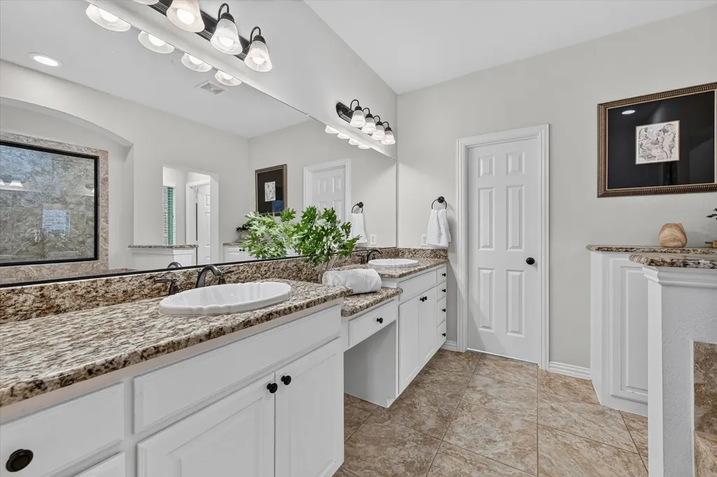 1200 Jasmine Street Lantana TX 76226