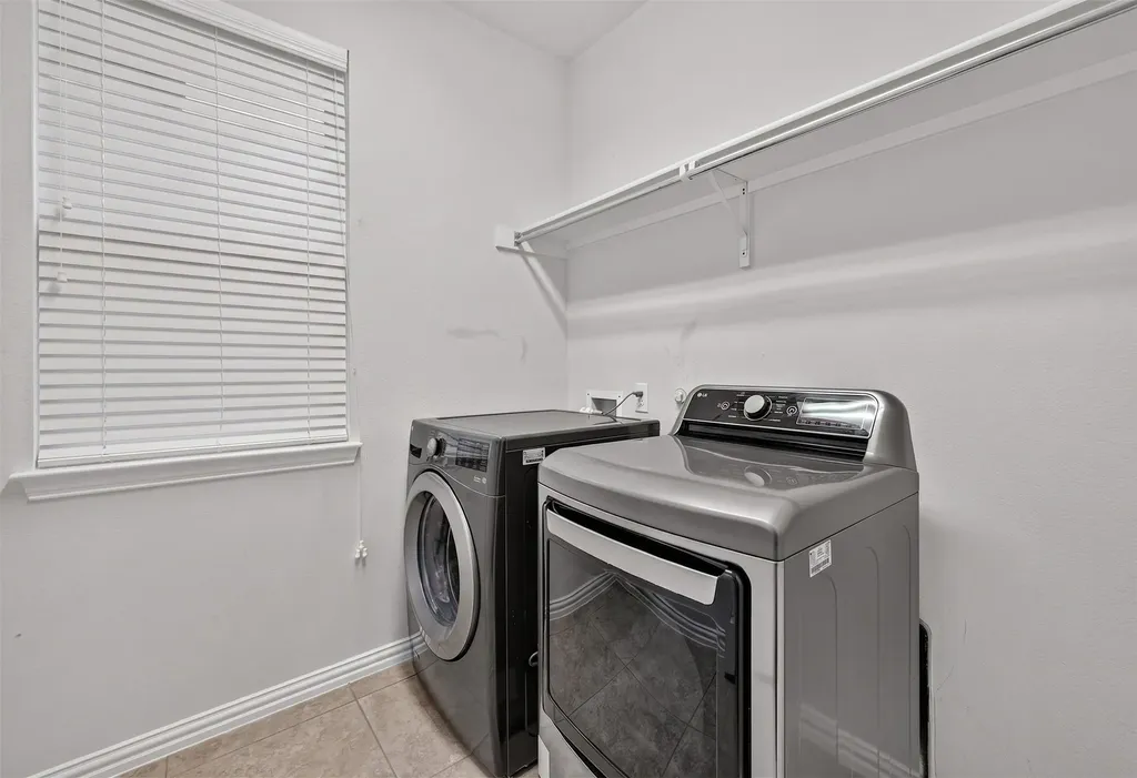1200 Jasmine Street Lantana TX 76226