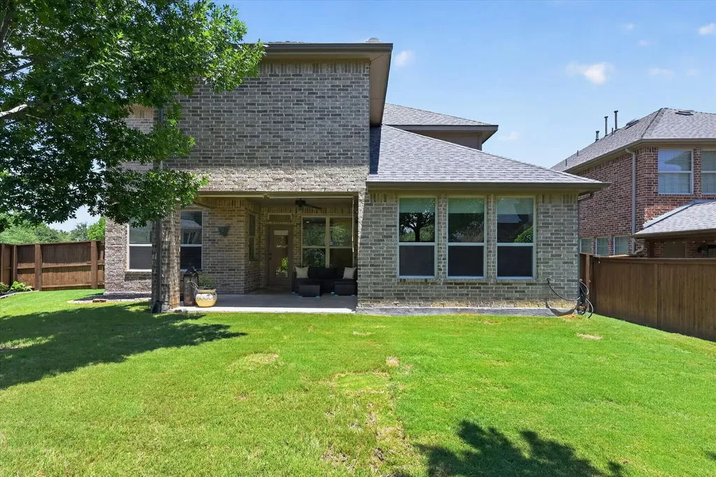 1200 Jasmine Street Lantana TX 76226
