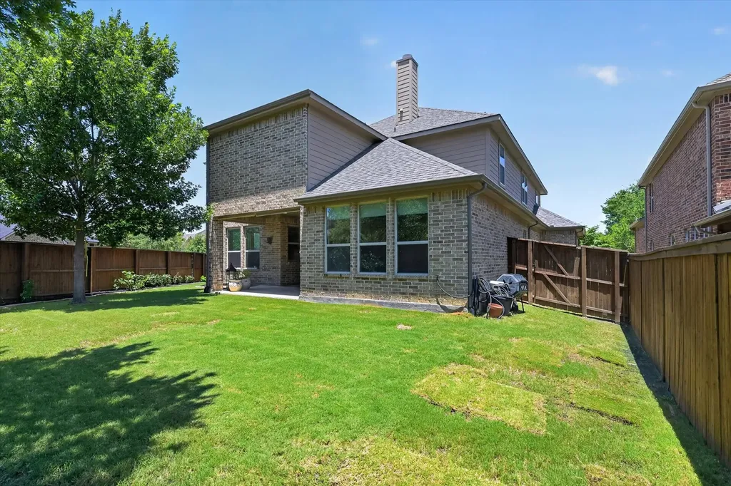 1200 Jasmine Street Lantana TX 76226