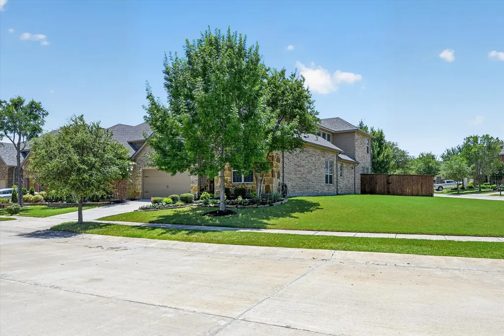 1200 Jasmine Street Lantana TX 76226