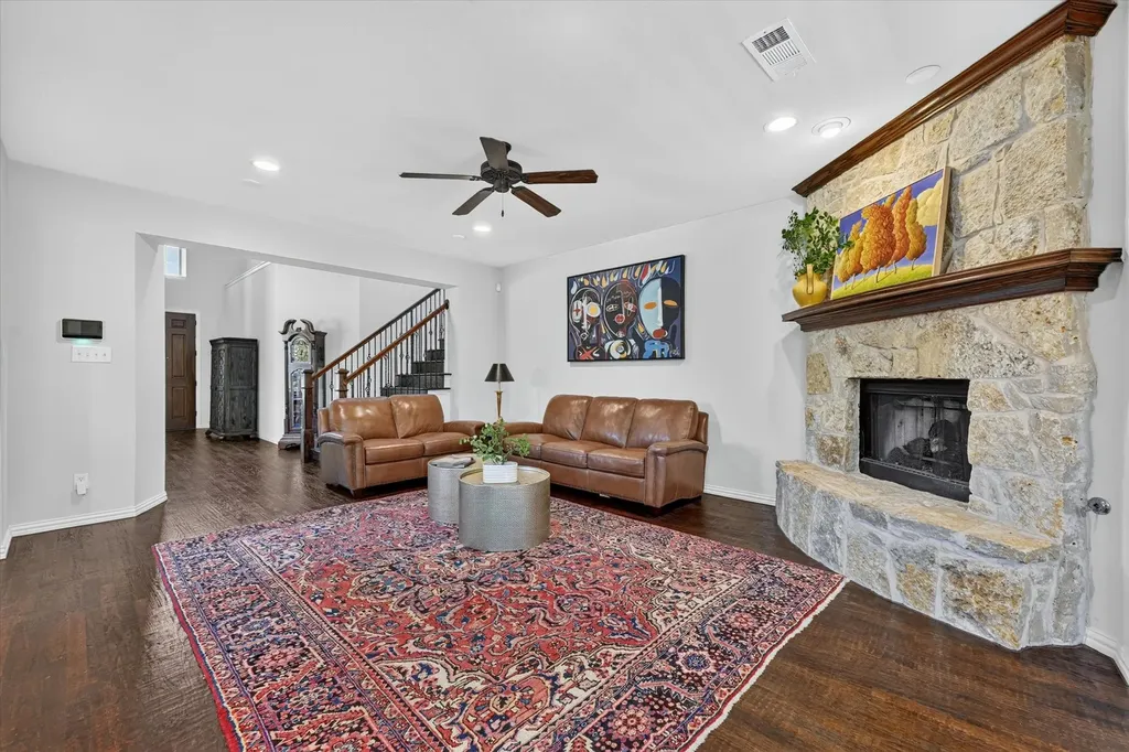 1200 Jasmine Street Lantana TX 76226
