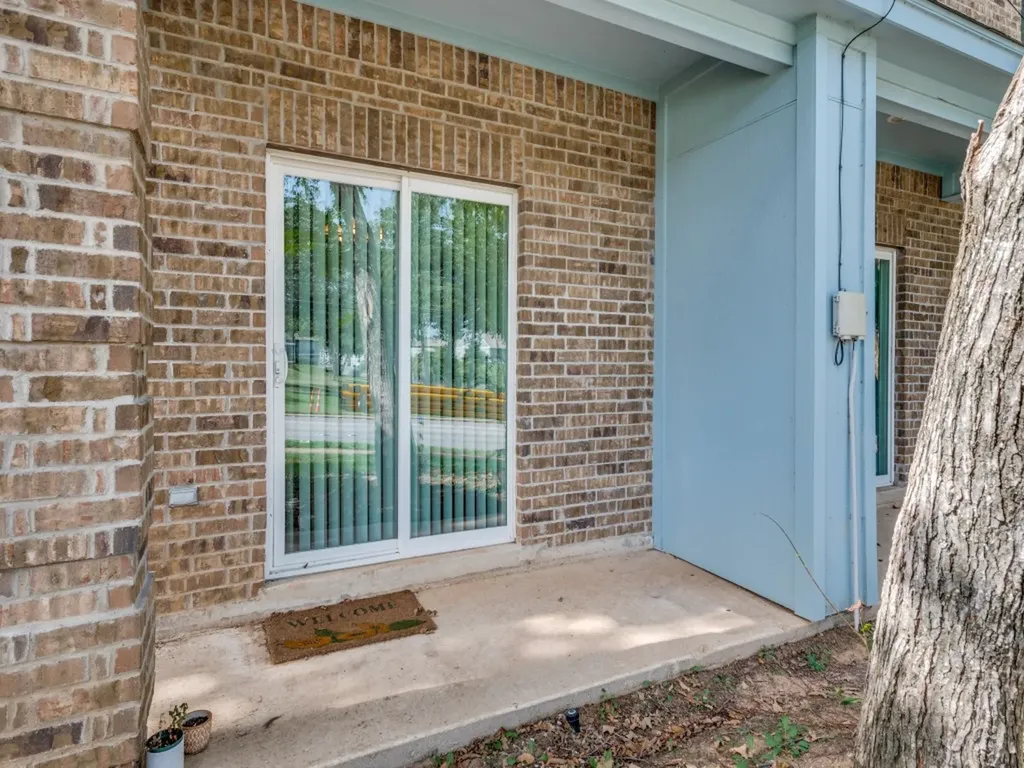 751 Pipeline Court Hurst TX 76053