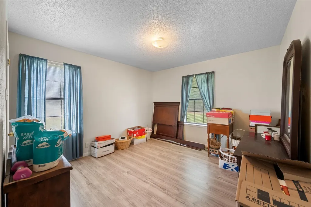 1706 SE County Road 2230 Corsicana TX 75109