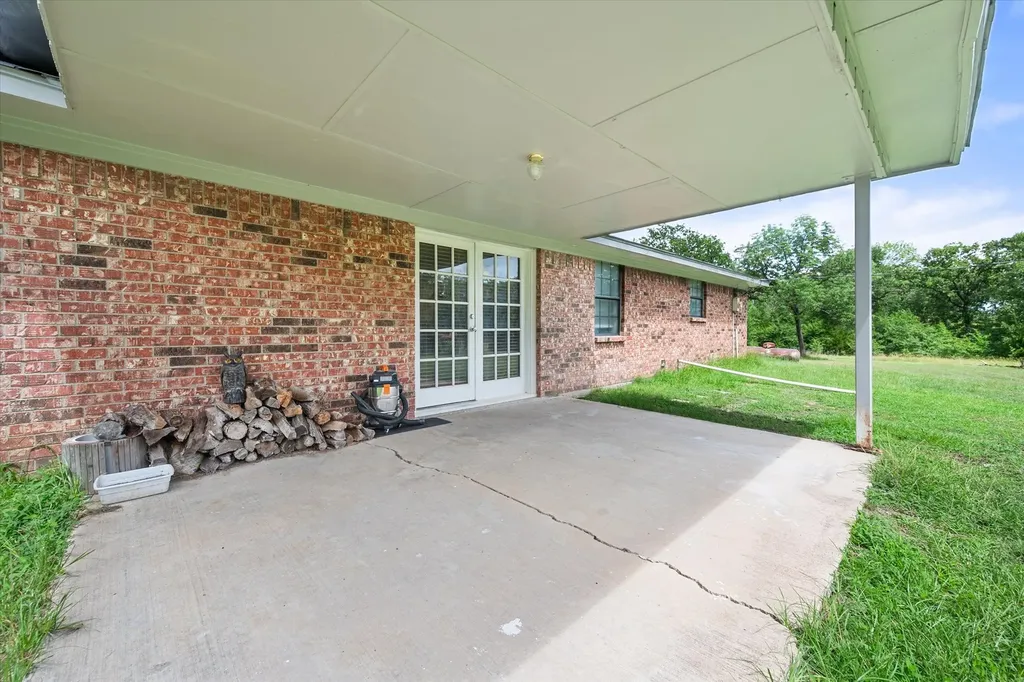 1706 SE County Road 2230 Corsicana TX 75109