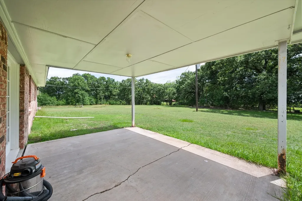 1706 SE County Road 2230 Corsicana TX 75109