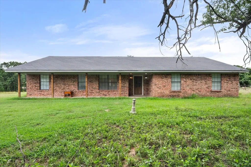 1706 SE County Road 2230 Corsicana TX 75109