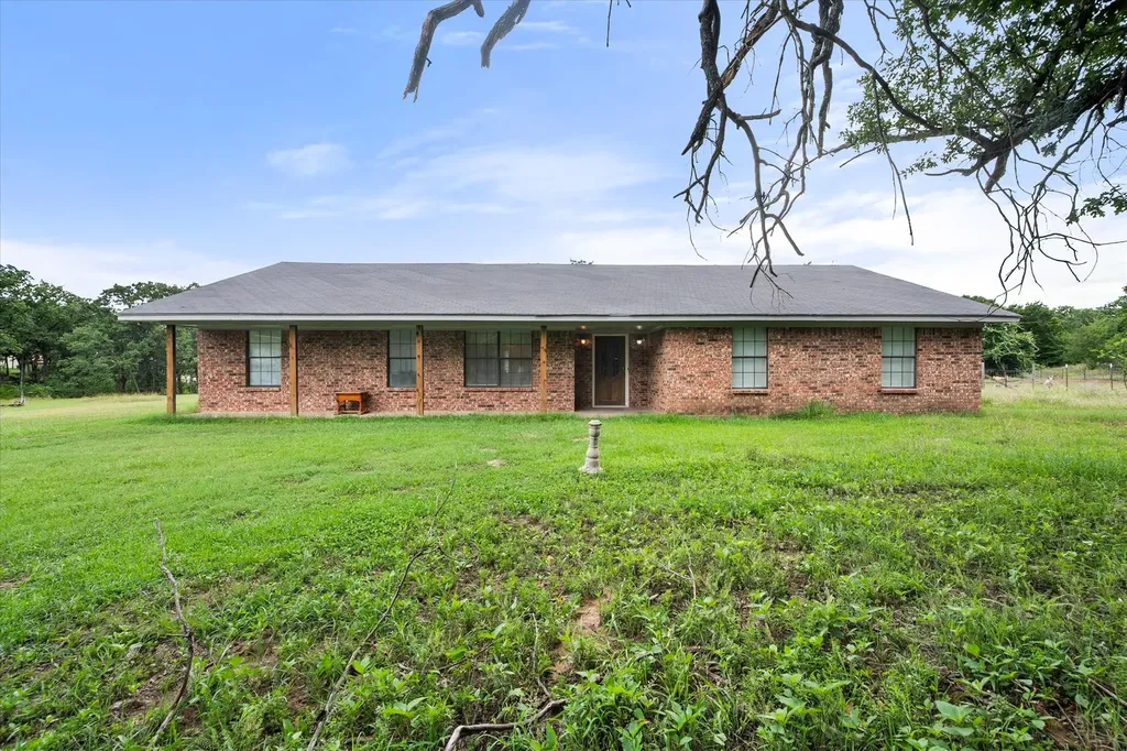 1706 SE County Road 2230 Corsicana TX 75109