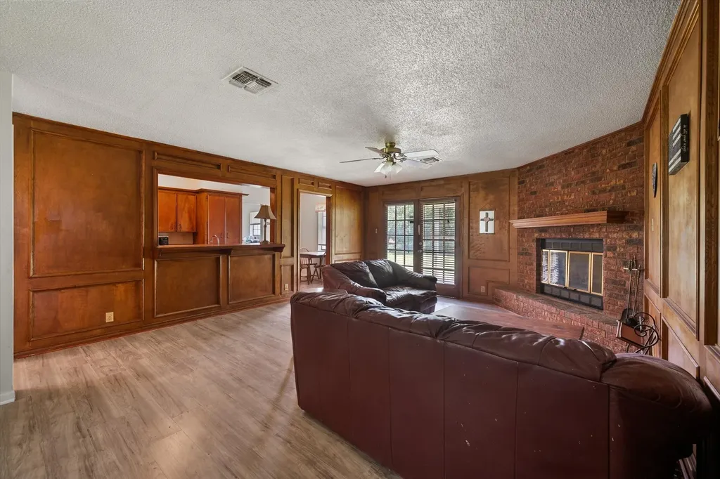 1706 SE County Road 2230 Corsicana TX 75109
