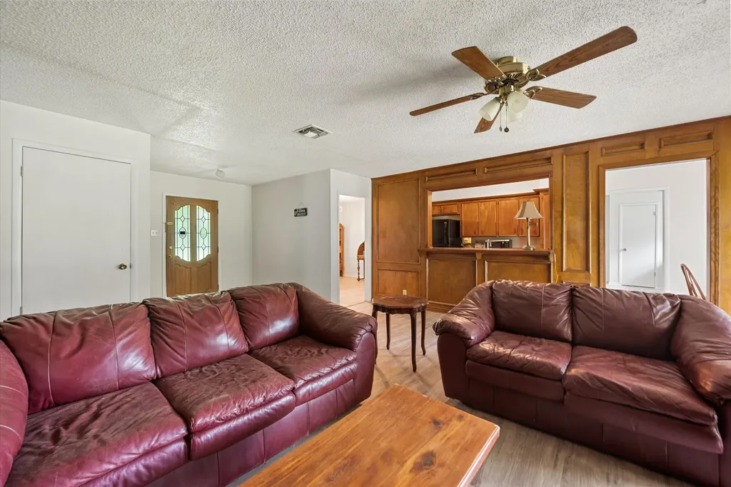 1706 SE County Road 2230 Corsicana TX 75109
