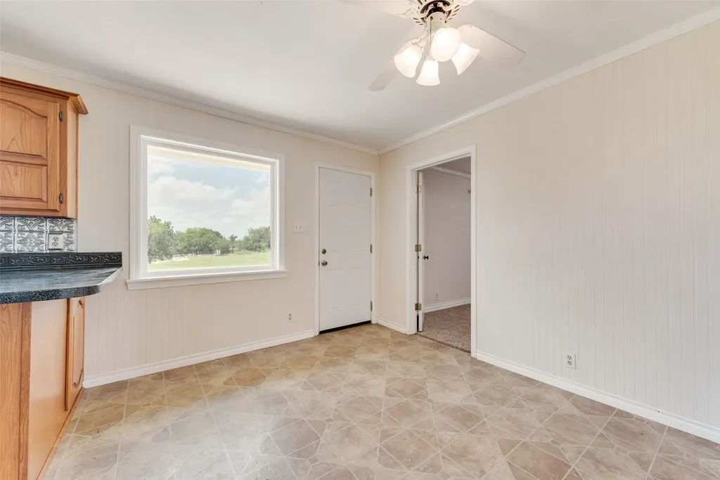 1447 Campbell Road Waxahachie TX 75167