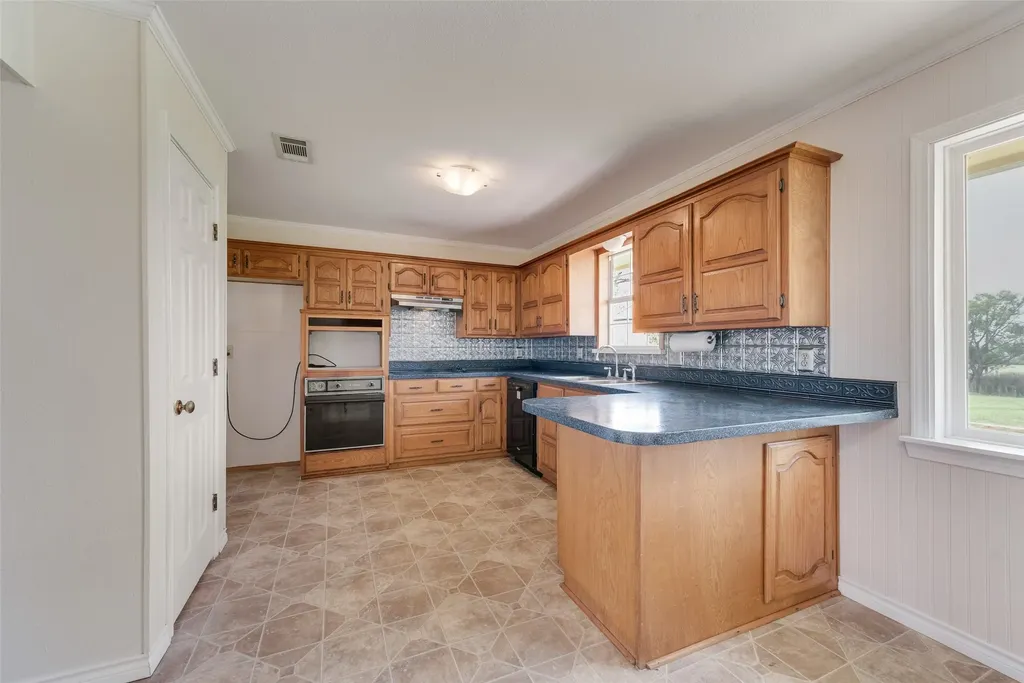 1447 Campbell Road Waxahachie TX 75167