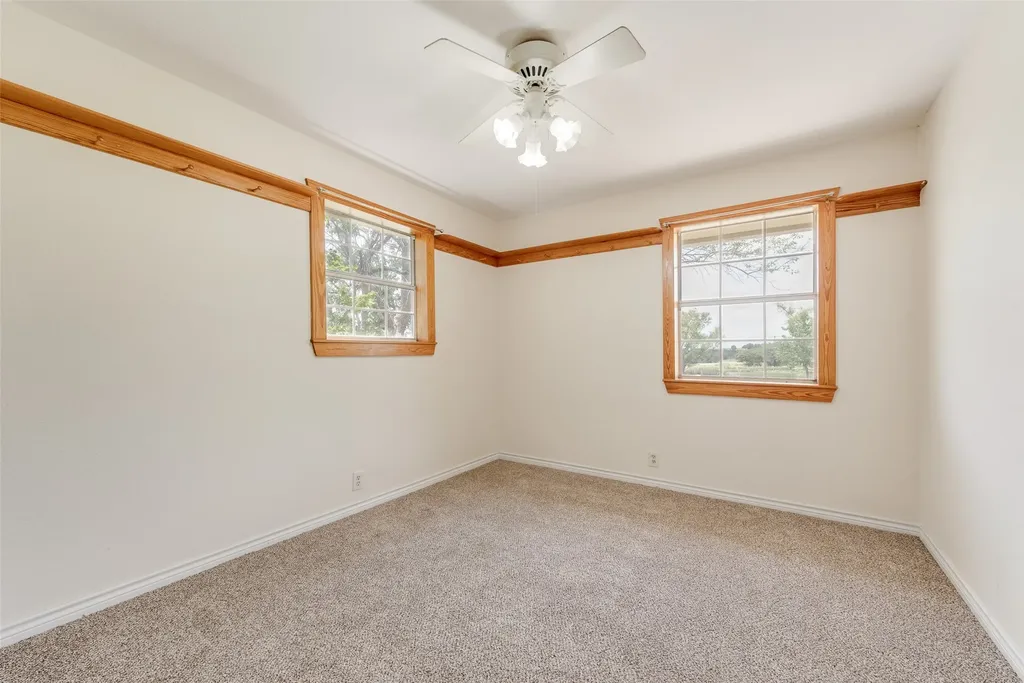 1447 Campbell Road Waxahachie TX 75167