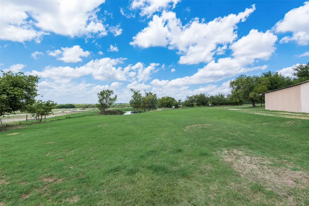 1447 Campbell Road Waxahachie TX 75167