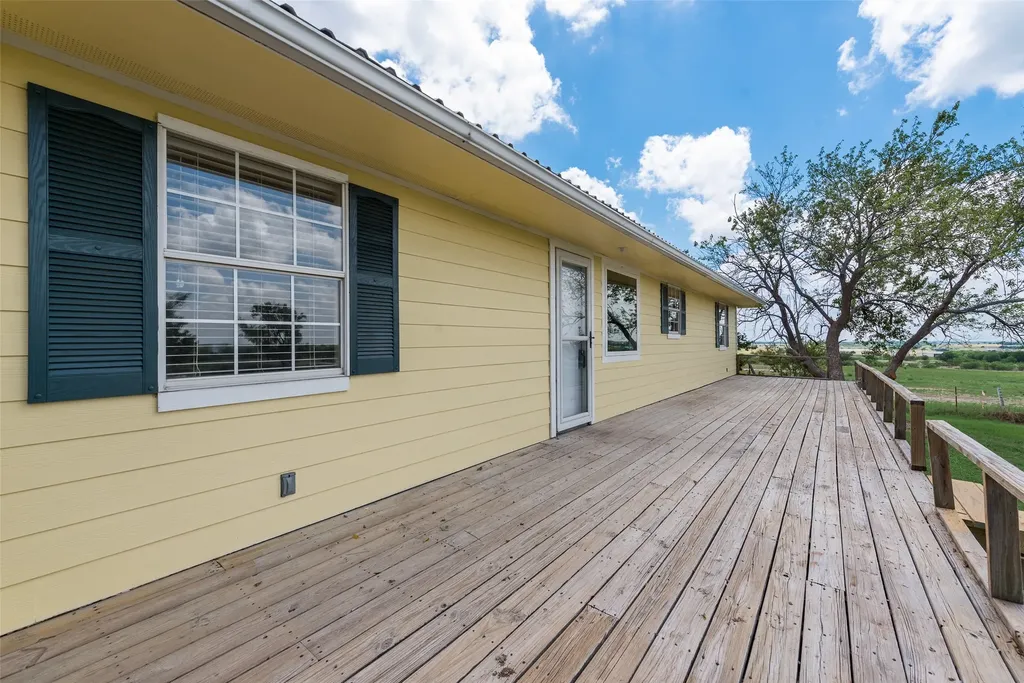 1447 Campbell Road Waxahachie TX 75167