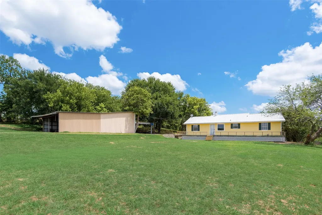 1447 Campbell Road Waxahachie TX 75167