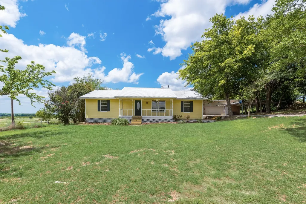 1447 Campbell Road Waxahachie TX 75167