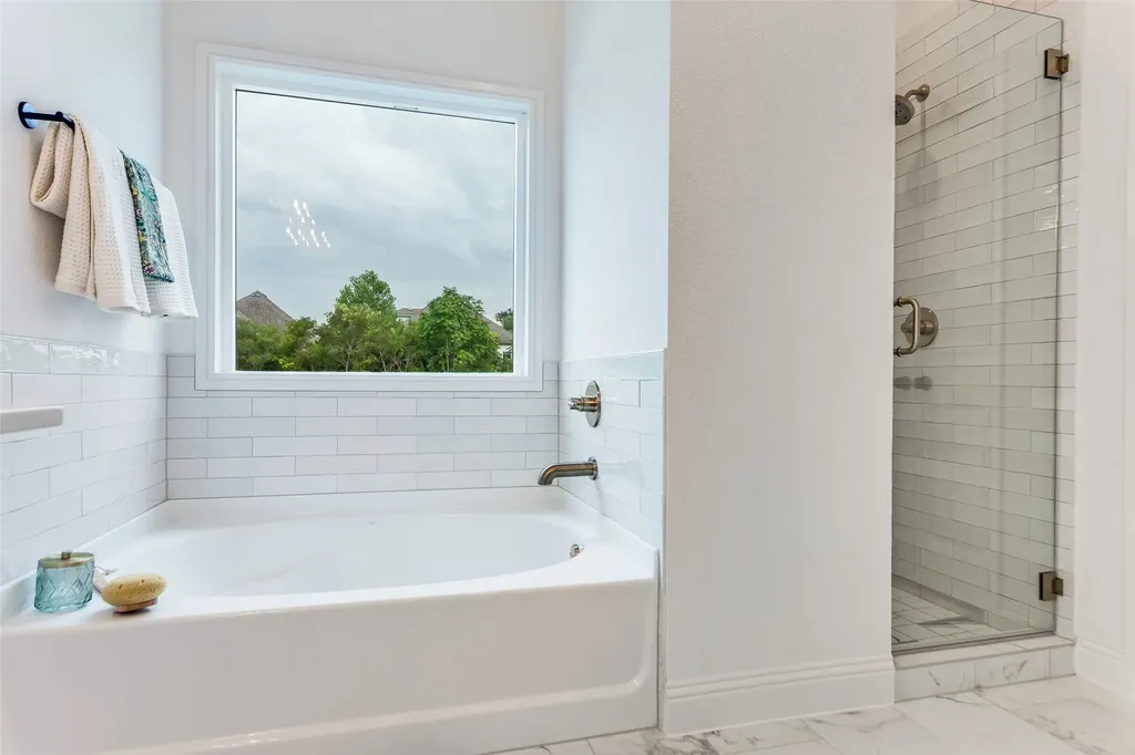 622 Sterling Court Benbrook TX 76126