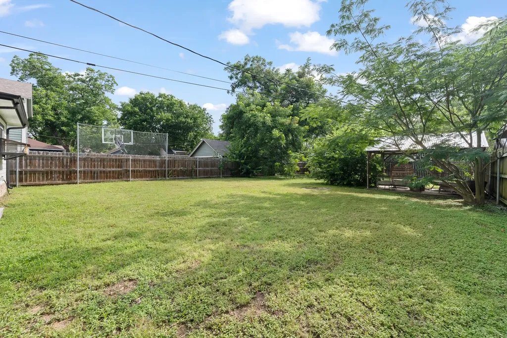 111 Bellevue Drive Cleburne TX 76033