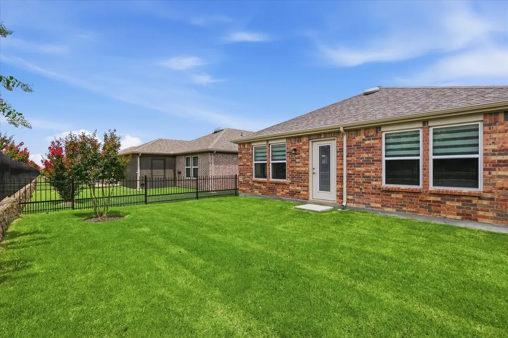 1256 Eagle Lane Little Elm TX 76227
