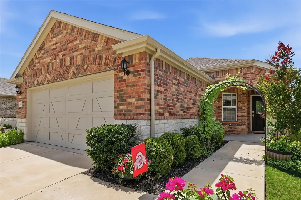 1256 Eagle Lane Little Elm TX 76227