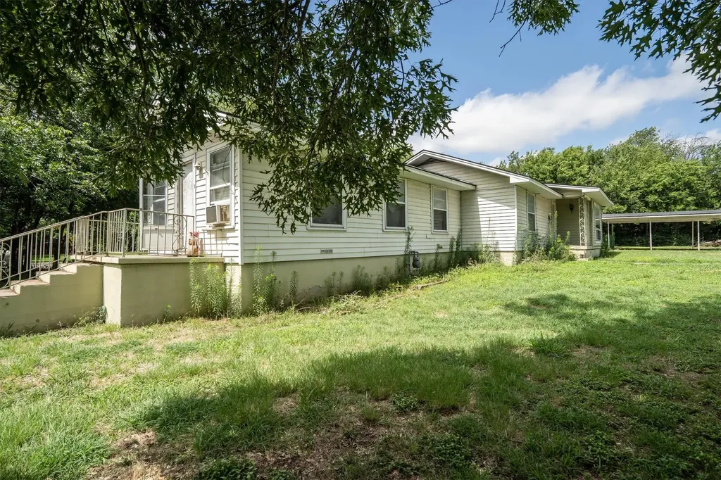 1819 Panhandle Street Denton TX 76201