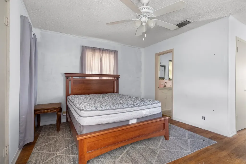 1819 Panhandle Street Denton TX 76201