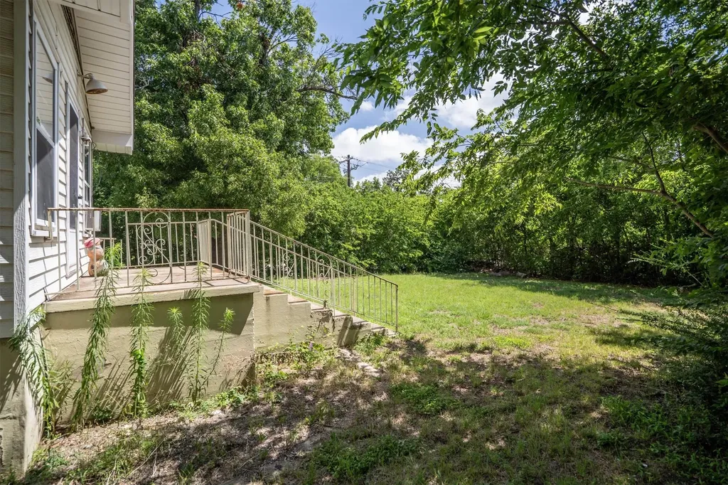 1819 Panhandle Street Denton TX 76201