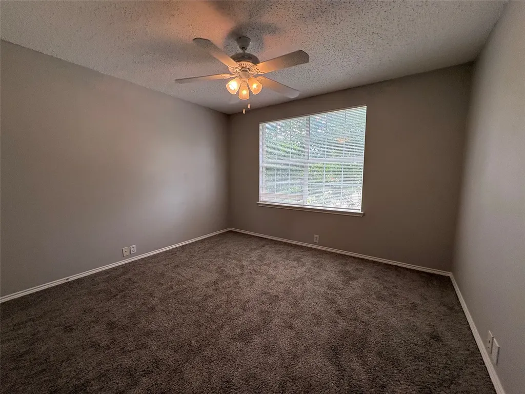 1817 Berkeley Drive Glenn Heights TX 75154