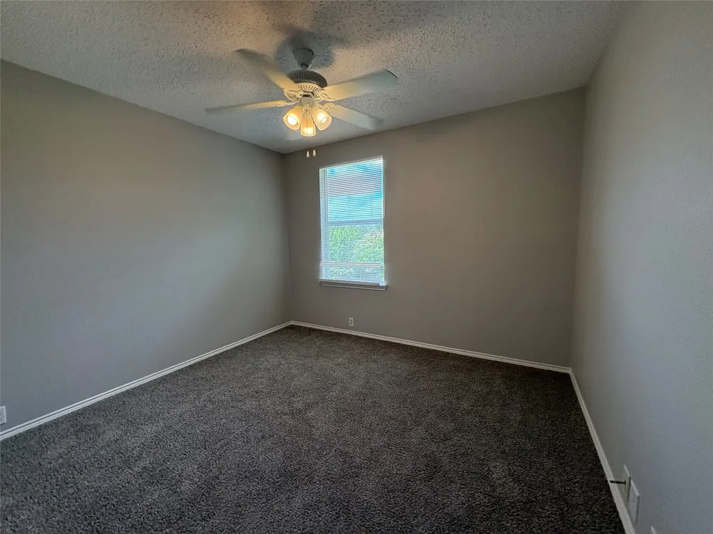 1817 Berkeley Drive Glenn Heights TX 75154