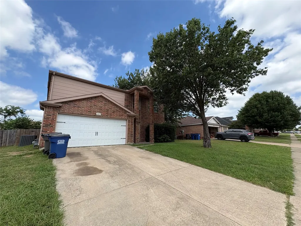 1817 Berkeley Drive Glenn Heights TX 75154