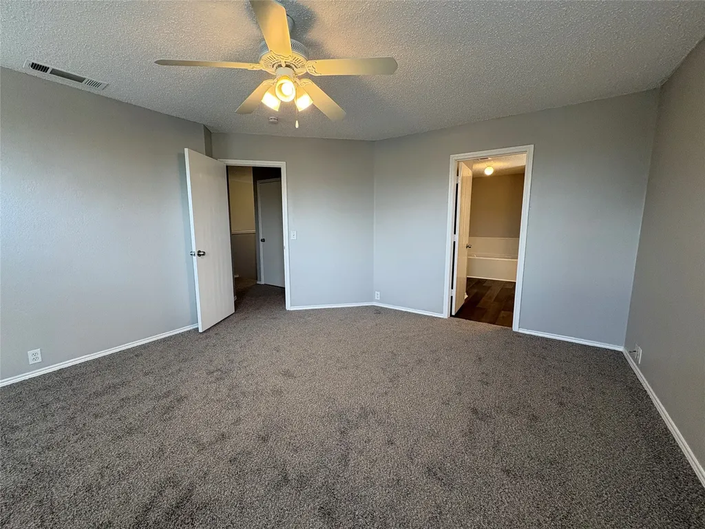 1817 Berkeley Drive Glenn Heights TX 75154