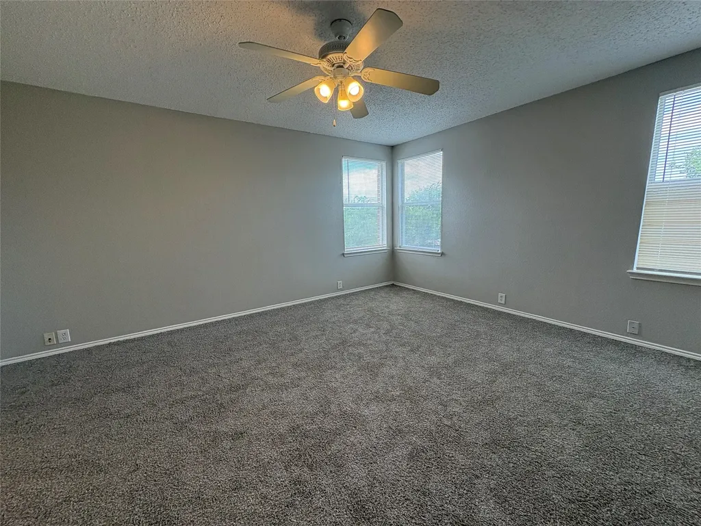1817 Berkeley Drive Glenn Heights TX 75154