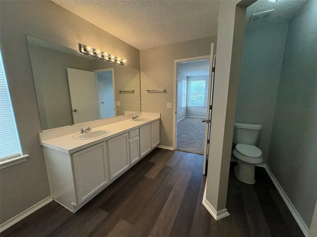 1817 Berkeley Drive Glenn Heights TX 75154