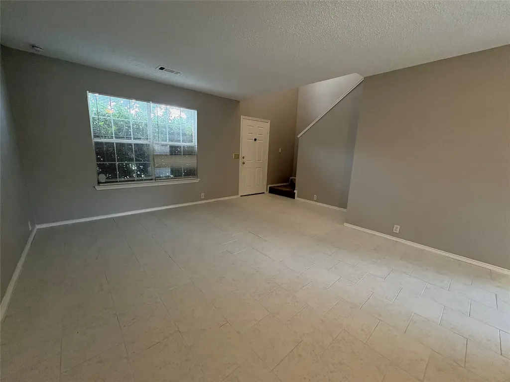 1817 Berkeley Drive Glenn Heights TX 75154