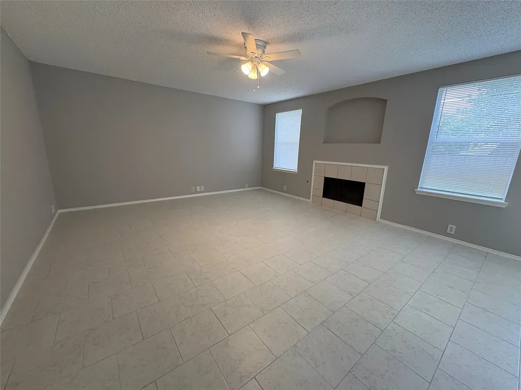 1817 Berkeley Drive Glenn Heights TX 75154