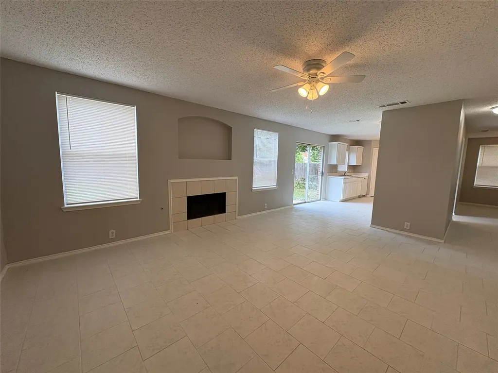 1817 Berkeley Drive Glenn Heights TX 75154